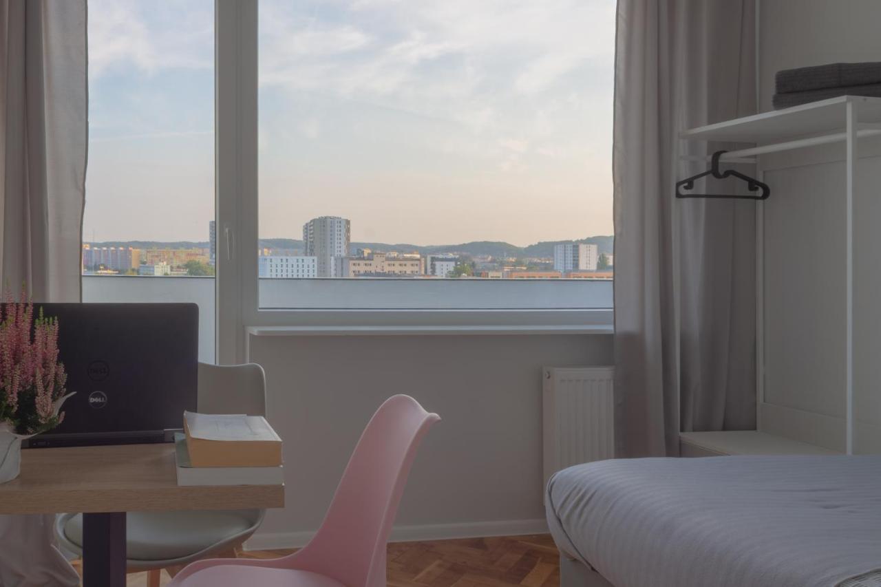 Initium Rooms - Pokoje Na Wynajem - Obroncow Wybrzeza 4D Gdansk Ngoại thất bức ảnh